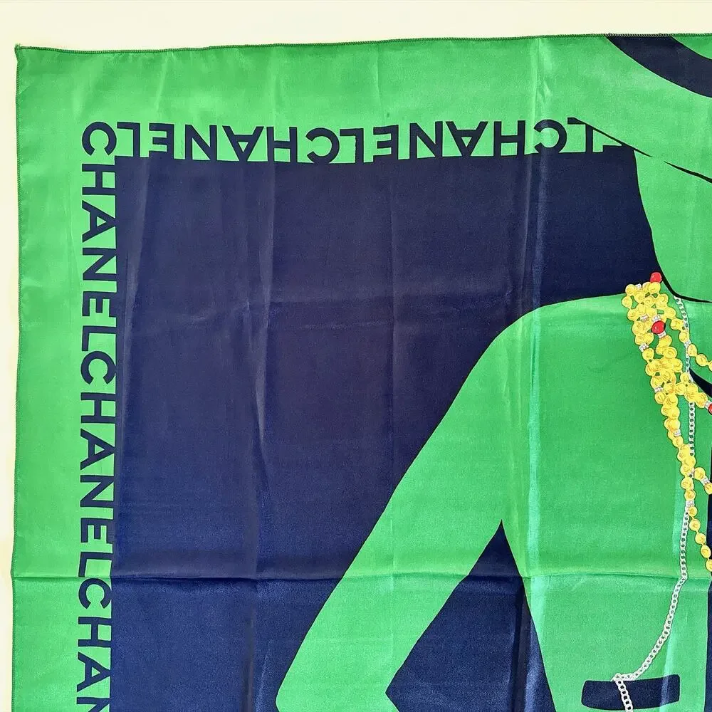 VINTAGE CHANEL SILHOUETTE PORTRAIT SCARF GREEN NAVY